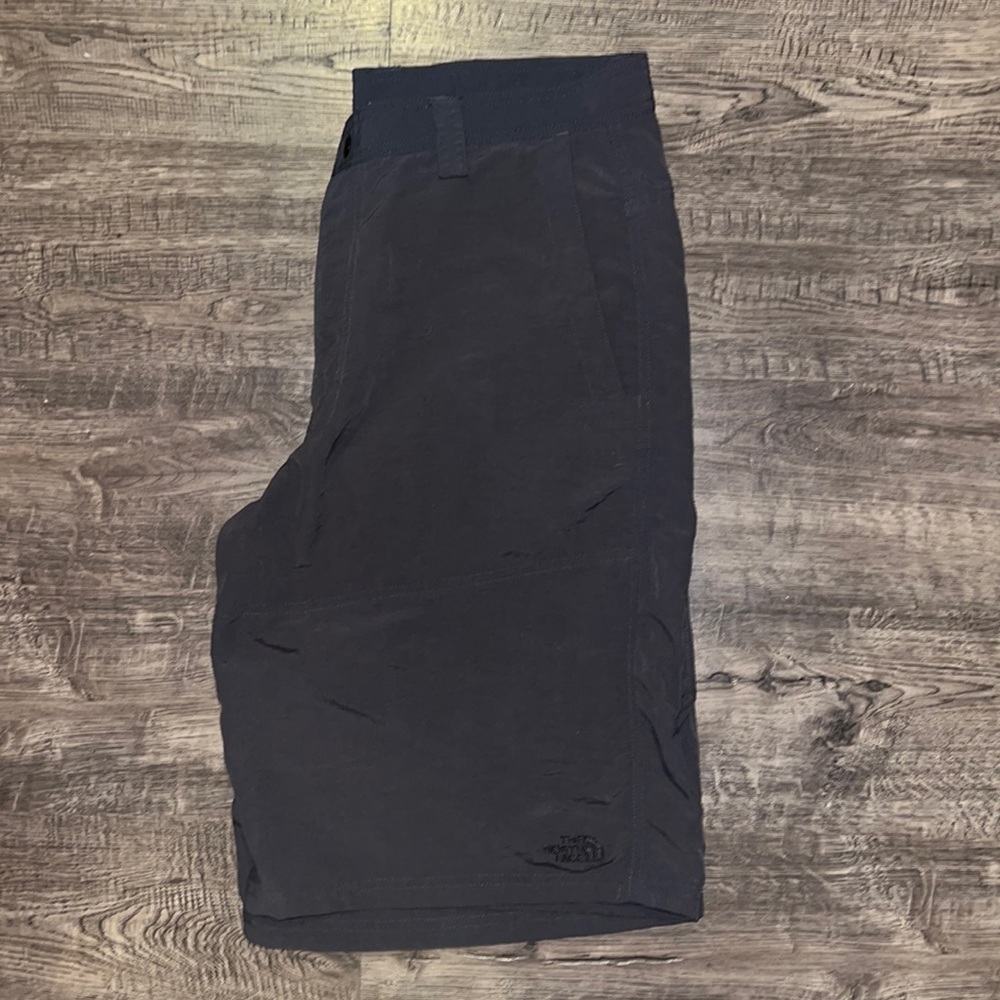 Gray The North Face cargo shorts size 34